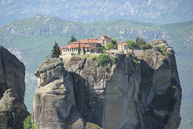 Private Tour to Monasteries of Meteora & Thermopylae from Athens - Visiting the Monastery of St. Stephan and Its 16th-Century Decor
