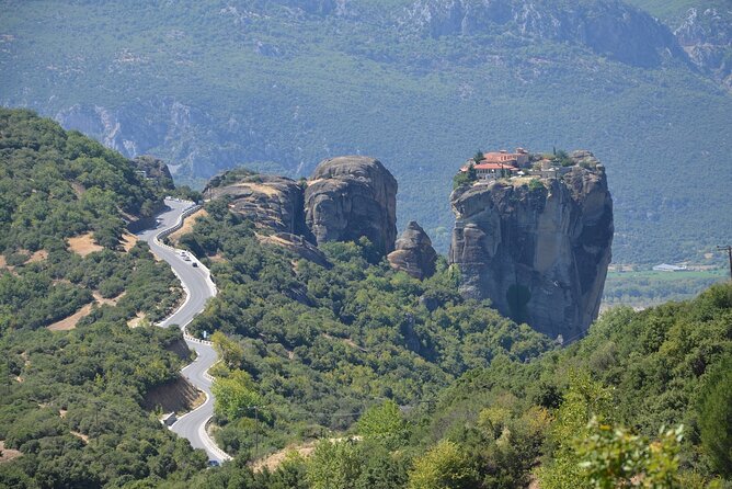 Private Tour to Monasteries of Meteora & Thermopylae from Athens - Visiting the Battle of Thermopylae and Its Museum