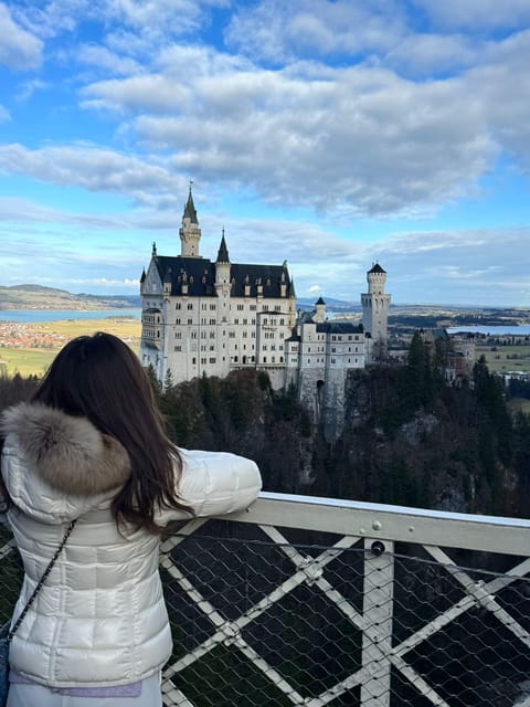 Private tour to Neuschwanstein castle from Munich - Discovering Oberammergau’s Painted Charm and Local Delights