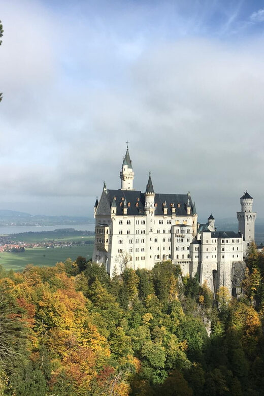 Private tour to Neuschwanstein castle from Munich - Customizable Experience for a Perfect Day