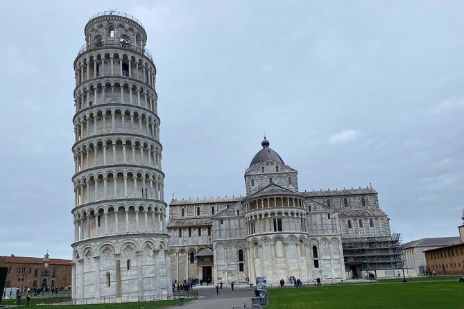 Private Tour to Pisa and Lucca in English Español and Purtuguês - The Experience’s Strengths and Limitations