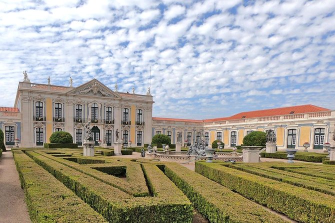 Private Tour to Queluz and Mafra palaces and Ericeira surf Coast - Discover the 17th-Century Queluz Palace and Gardens