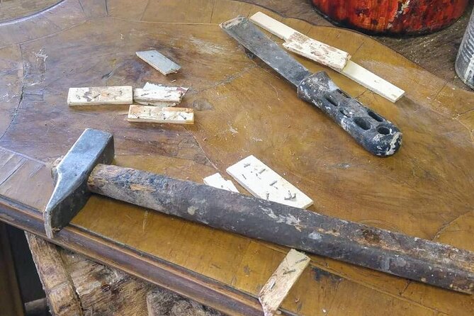 Private Tour to Rome's Artisans and Flea Markets - Key Points