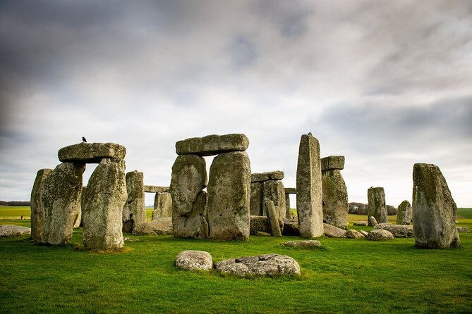 Private Tour to Stonehenge and Bath from London - The Luxury of a Private Tour from London