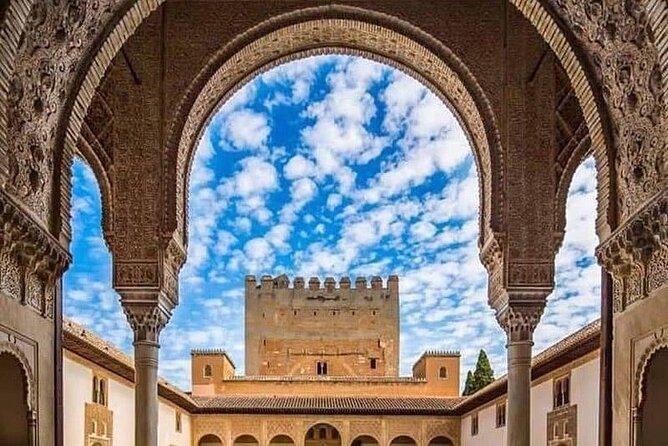 Private Tour to The Alhambra and Generalife from Motril port - Key Points