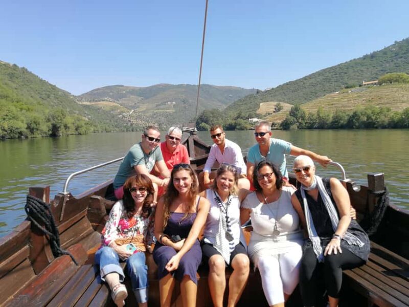 Private Tour to the Douro Valley - Lunch and Culture in Peso da Régua