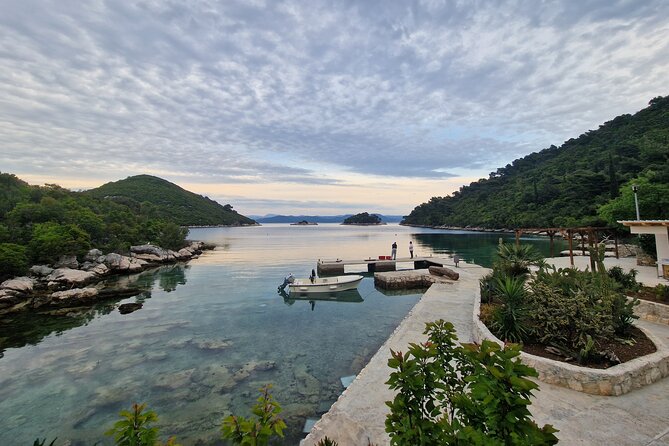 Private tour to the Elafiti with Barracuda 545 - half day 4h - The Skipper and Personal Touches