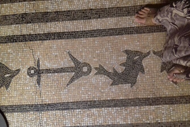 Private tour to the Palace of the Countess of Lebrija - Exploring the Roman Mosaics from Italica