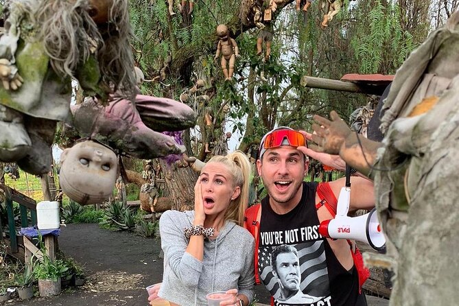 Private tour to the spooky Island of the Dolls in Xochimilco - Key Points