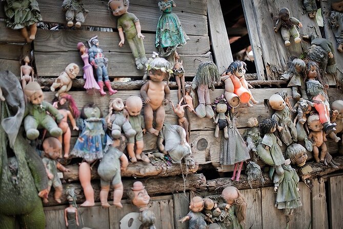 Private tour to the spooky Island of the Dolls in Xochimilco - Cultural Snacks and Refreshments Included in the Tour