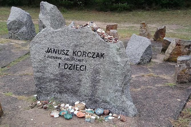 Private tour: Treblinka camp and Polish countryside from Warsaw - Sampling Polish Cuisine and Visiting the Jewish Cemetery