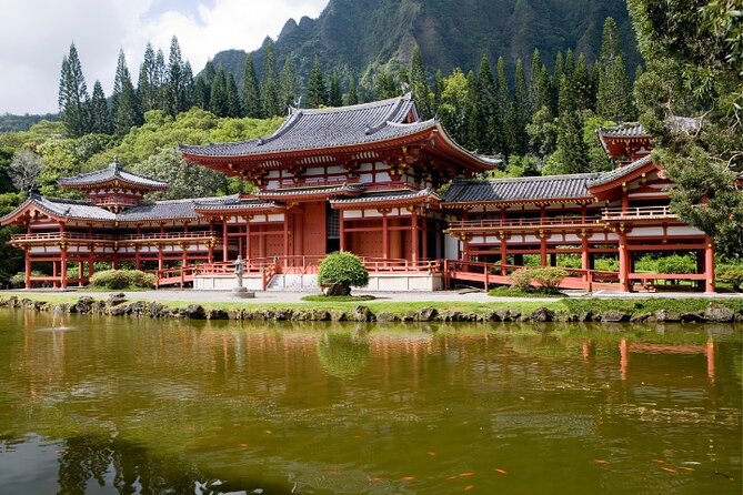 PRIVATE TOUR-Ultimate Circle Island Tour of Oahu - Relaxing at Turtle Bay Beach with Turtle Encounters