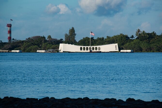 Private Tour USS Missouri and USS Arizona Pearl Harbor - Honoring Service at the National Memorial Cemetery