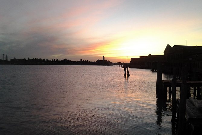 Private Tour: Venice Walk, Gondola, and Private Boat Tour ending on Murano Island with Venetian Lunch and Glass Factory Visit - Savoring a Seafood Lunch on Murano Island