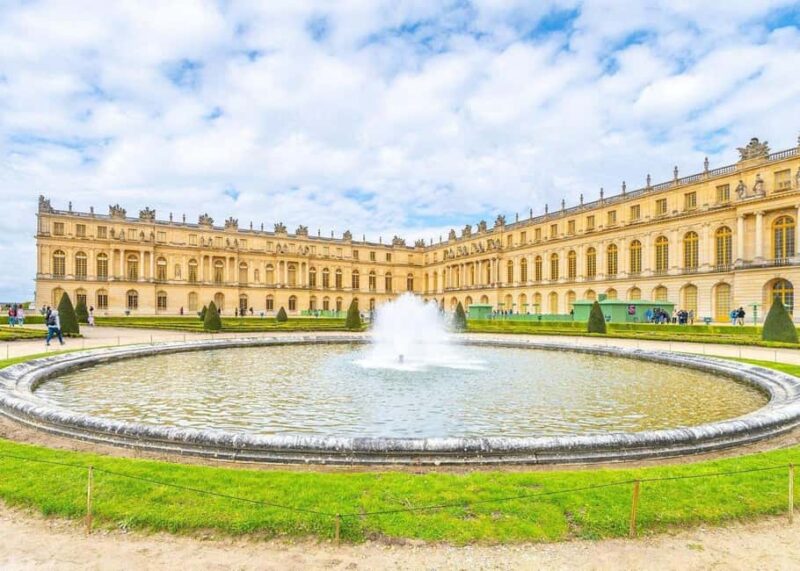 Private Tour : Versailles & Giverny from Paris - Charm of Giverny and Artistic Inspiration
