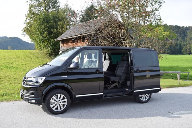 Private Tour Vienna to Salzburg via Wachau & Lake District - Discovering Dürnstein in the Wachau Valley