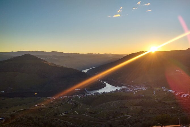 Private tour with 3 wineries and viewpoint - Scenic Stop at Casal de Loivos Viewpoint