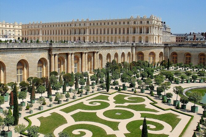 Private Tour with Guide to Midnight in Paris Movie Locations - Marveling at Architectural Masterpieces