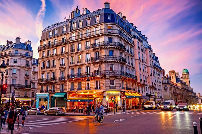 Private Tour with Skip the Line Tickets to Louvre Museum & Crepes - City Hall and the Tour Saint-Jacques Tower