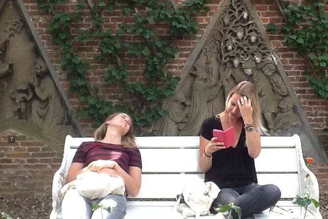 Private tour: Your Own Utrecht - mysteries and treasures - Starting at Utrecht Centraal: Welcome to Modern Architecture