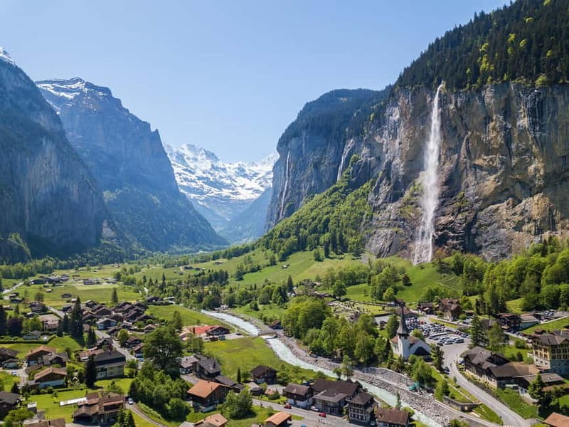 Private tour : Zurich to Interlaken & Lauterbrunnen Valley - Flexibility and Comfort in a Private Vehicle