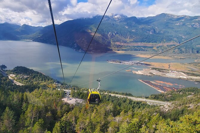 Private Tour:Whistler+Sea 2 sky gondola+Shannon Fall+Green Lake - Discovering the Charm of Whistler Village