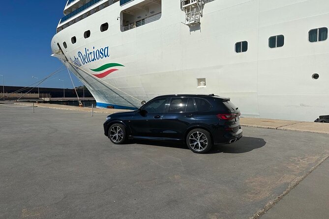 Private Transfer between Athens Airport and Piraeus Port - Effortless and Private Transportation in Athens