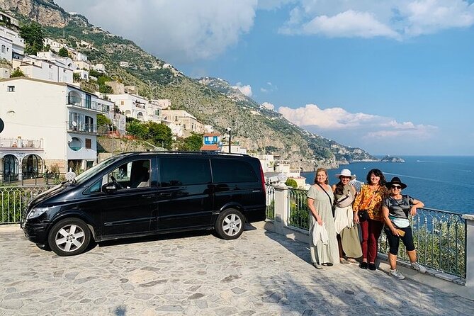 Private Transfer Between Naples and Positano - The Comfort and Features of the Deluxe Vehicle