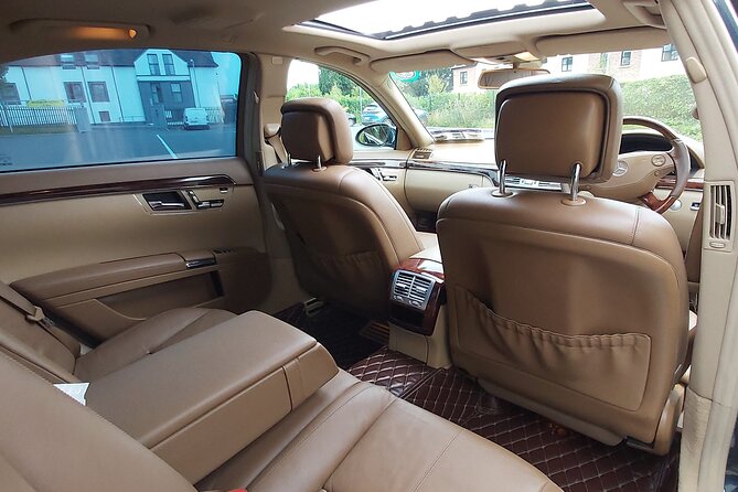 Private Transfer between SHANNON & DOOLIN | Premium Vehicles - The Fleet: Top-Range Vehicles with Comfort Features