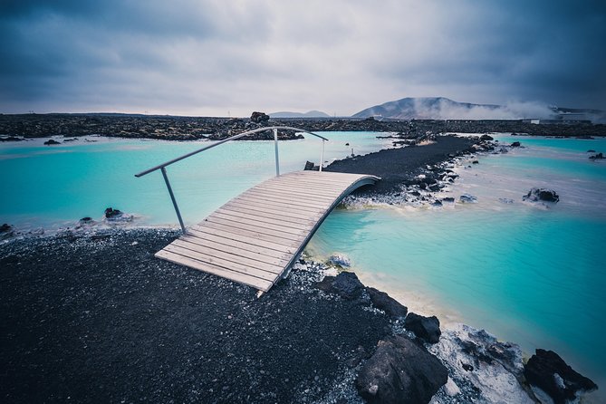 Private transfer Blue Lagoon relaxation round trip (entrance fee not included) - Key Points