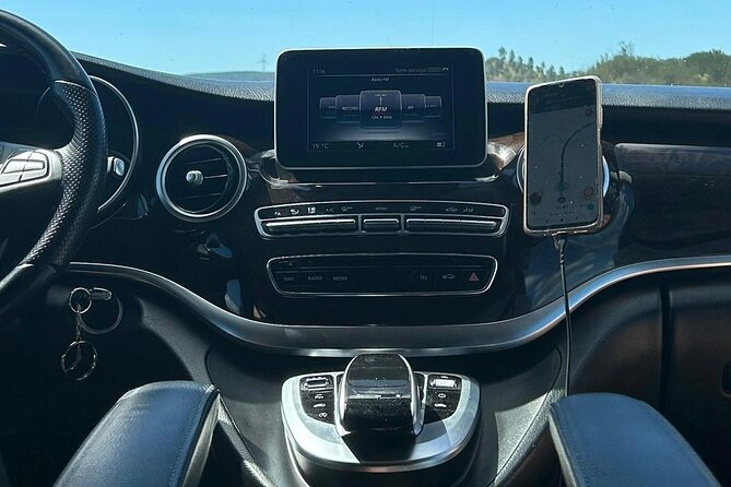 Private transfer by van from Lisbon to Porto or Algarve - Seamless and Flexible Private Transfer Service in Lisbon