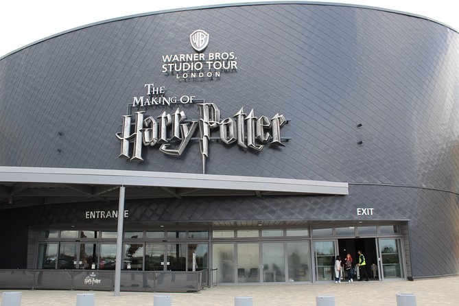 Private Transfer: Central London to Harry Potter Warner Bros Studio in Leavesden - Passenger Experience and Review Highlights