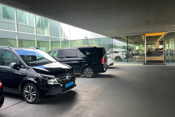 Private Transfer from Amsterdam Schiphol Airport to Amsterdam - What’s Not Included: Small Extras to Consider