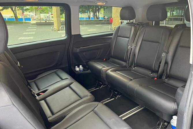 Private Transfer from Amsterdam Schiphol Airport to Amsterdam - Trustworthy Service with Notable Positive Feedback