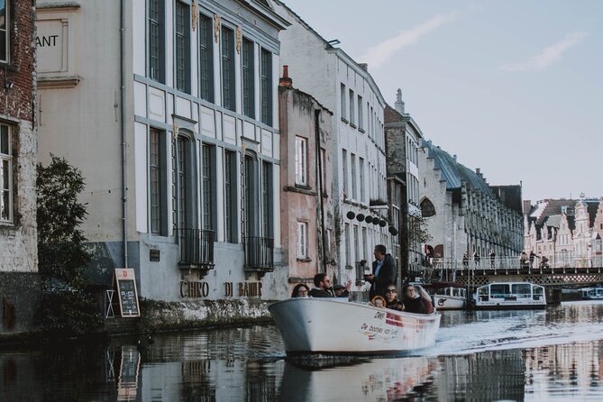 Private transfer from Amsterdam to Brussels, 2h stop in Utrecht - The Scenic Charm of Utrecht During the Stop