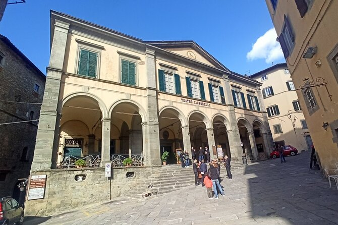 PRIVATE TRANSFER: from Assisi to Florence with stops in Cortona & Montepulciano - Seamless Drop-Off in Florence at the End of the Day