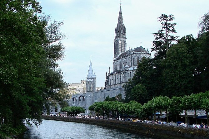 Private Transfer from Barcelona to Lourdes in France - The Route from Barcelona to Lourdes