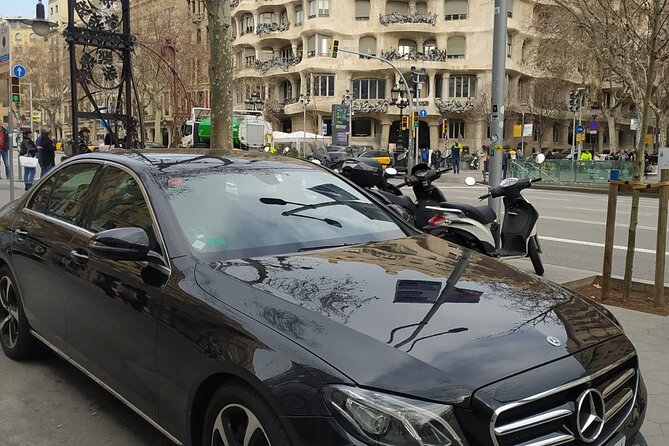 Private Transfer from Barcelona to the Port (or vice versa) - Flexibility of the Service: From City to Port and Back