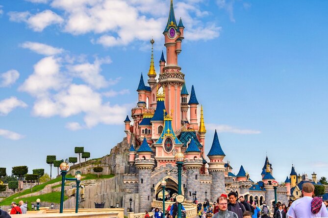 Private Transfer from Beauvais Airport (BVA) to Disneyland Paris - Meeting Point at Beauvais Airport with Personalized Assistance