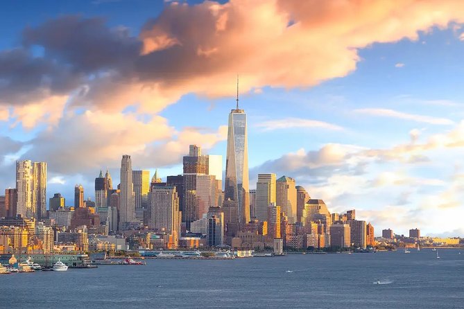 Private Transfer from Brooklyn to LaGuardia Airport (LGA) - Meet and Greet Service at Your Brooklyn Accommodation