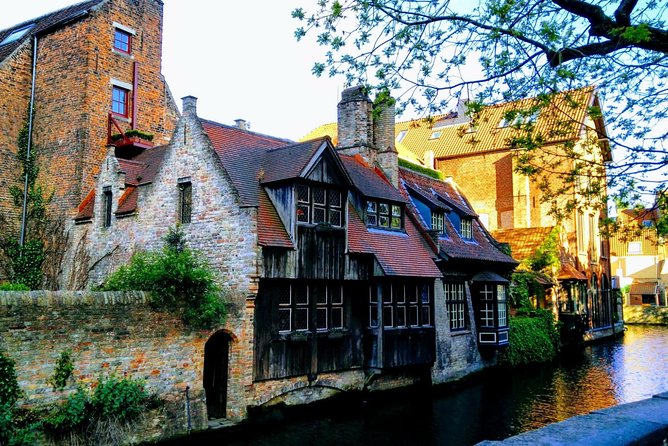 Private Transfer from Brussels Airport to Bruges By Business car - Comfortable Private Transfer from Brussels Airport to Bruges in a Business Car