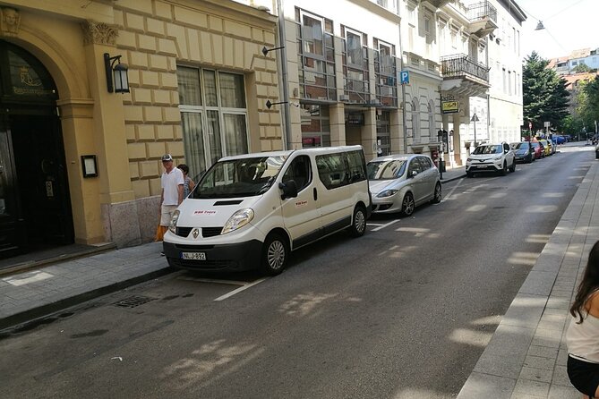 Private Transfer from Budapest city to Budapest Airport - departure - Key Points