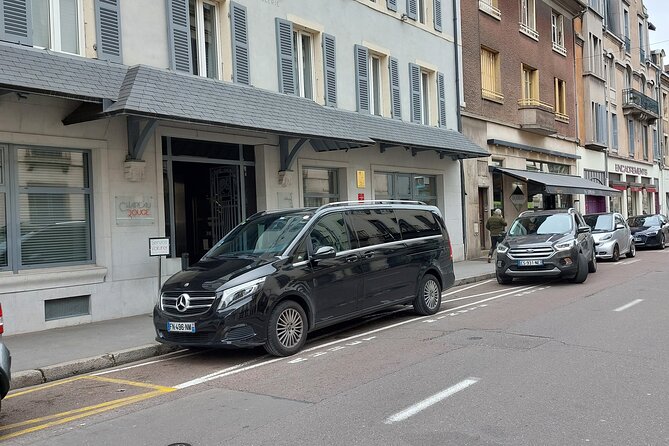 Private transfer from DisneyLand Paris to CDG or ORY airport - Journey Experience: From Disneyland to the Airport