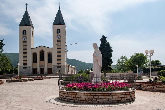 Private transfer from Dubrovnik to Medjugorje - Key Points