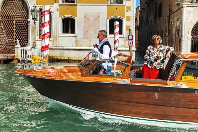 Private transfer from hotel in Venice To VCE airport - The Water Taxi Experience and Fare Details