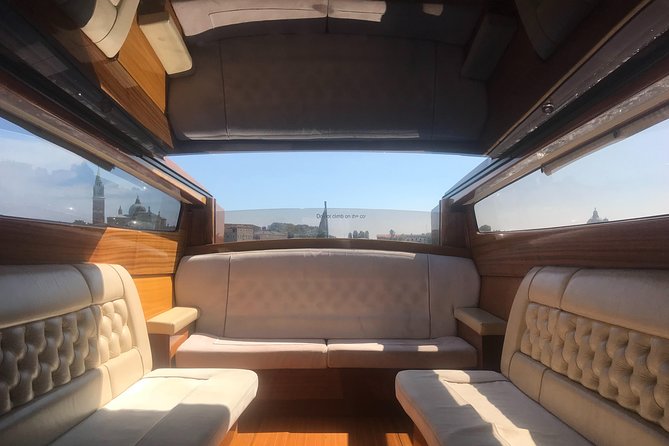 Private transfer from hotel in Venice To VCE airport - The Mercedes-Benz V-Class Final Transfer to VCE Airport