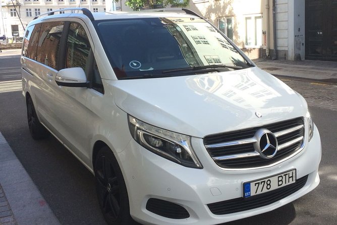 Private transfer from Levi to Rovaniemi - Seamless Private Transfer from Levi to Rovaniemi in Comfort and Style