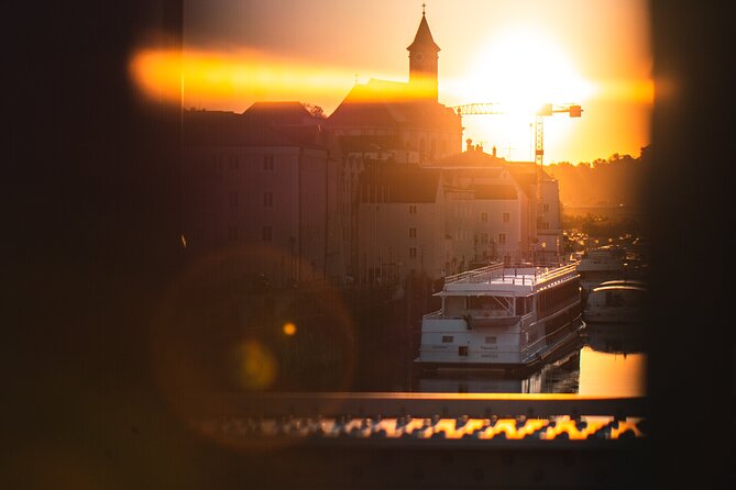 Private Transfer from Munich to Passau with 2 hours for sightseeing - Key Points