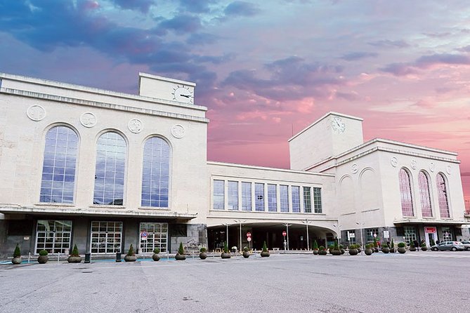 Private Transfer from Naples Airport, Port or Train Station to Naples Center - The Limitations: Small Group Size and Luggage Restrictions