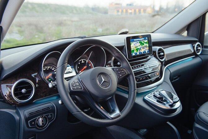 Private transfer from Naples to Positano - Seamless and Stylish Transfer from Naples to Positano